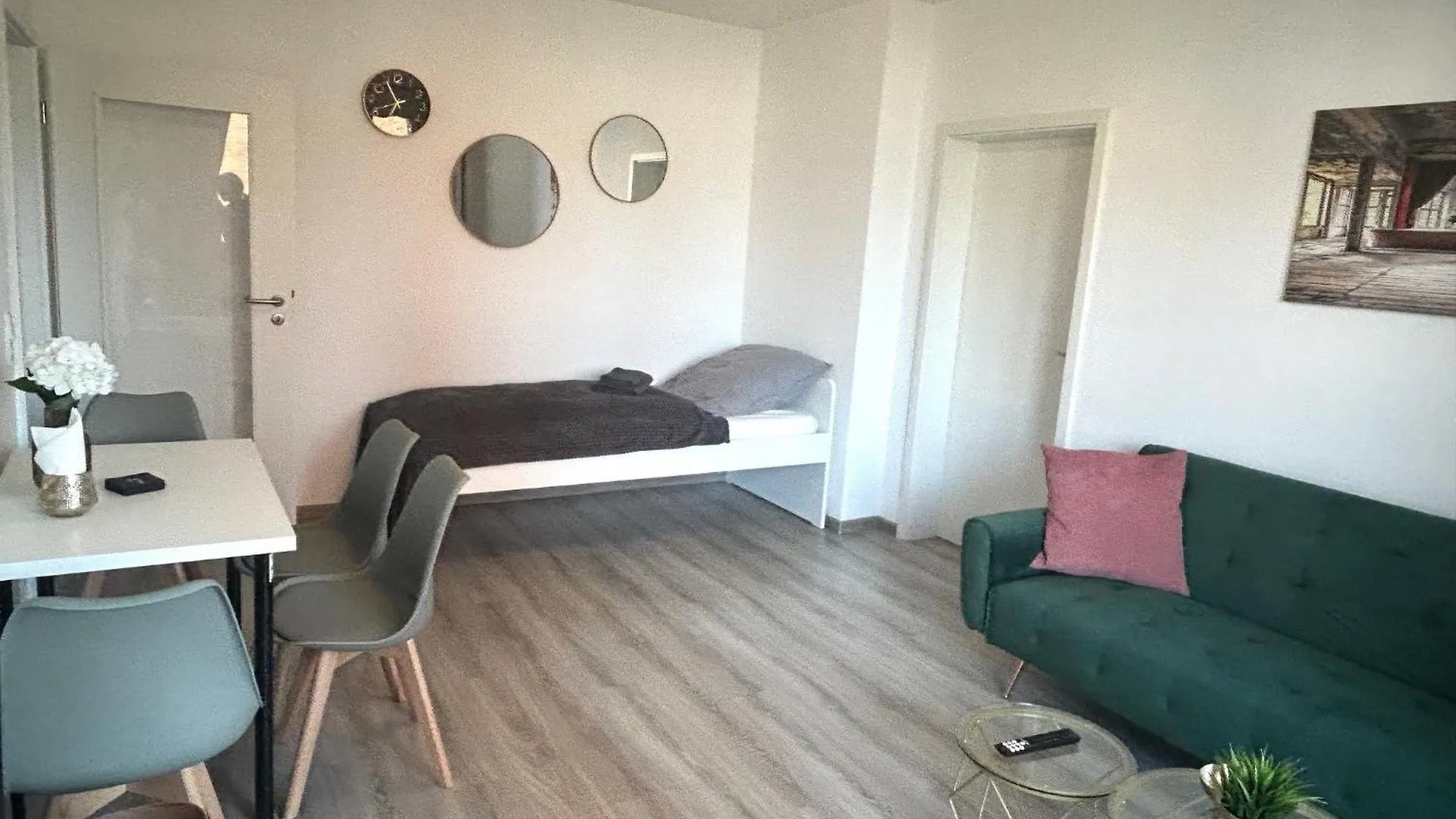Goeh-Moderne Wohnung In Zentraler Lage, Balkon, Self-Check-In, Wlan, Netflix, Disneyplus Hannover 0*,