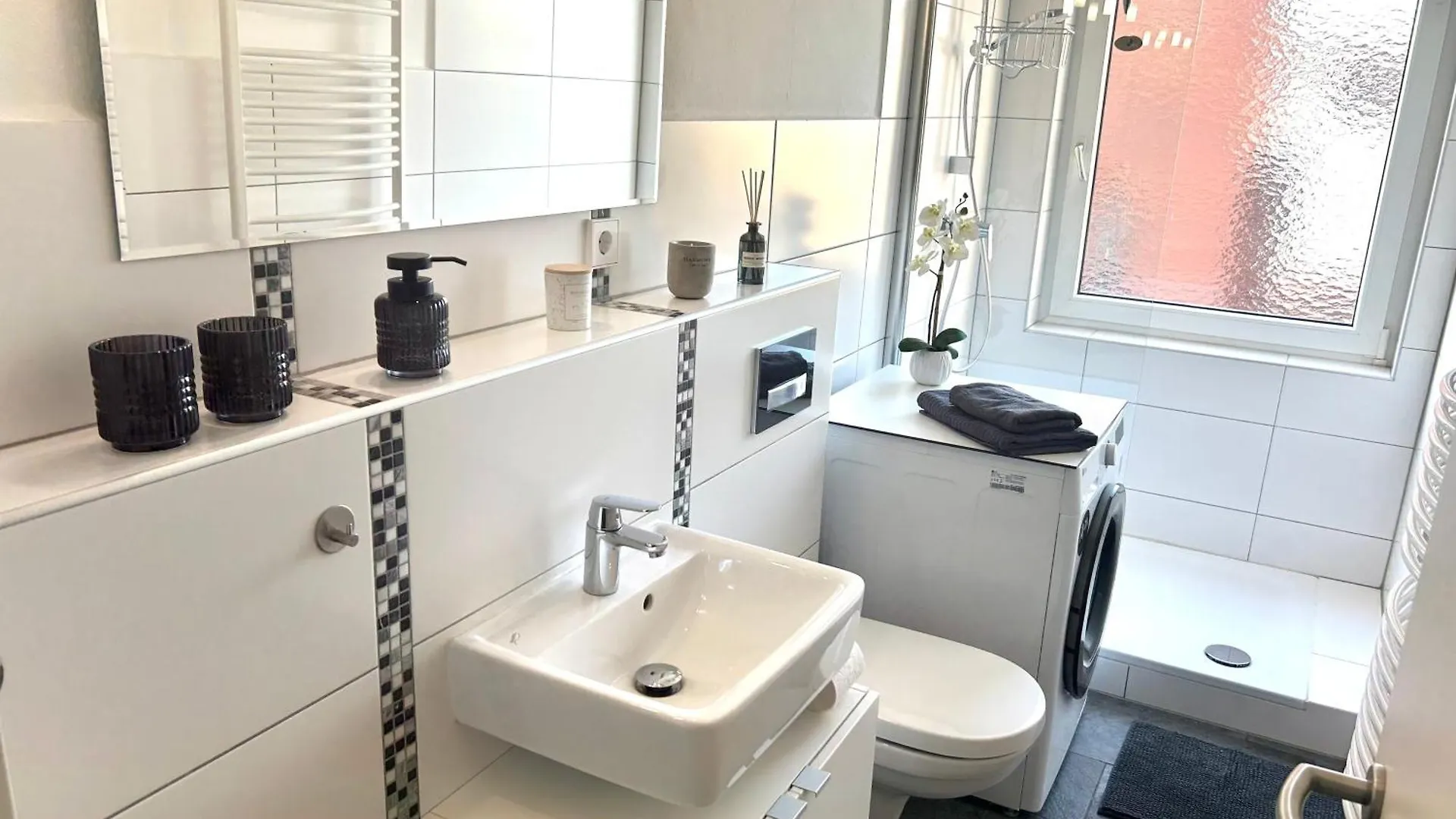 Goeh-Moderne Wohnung In Zentraler Lage, Balkon, Self-Check-In, Wlan, Netflix, Disneyplus Hannover Apartment
