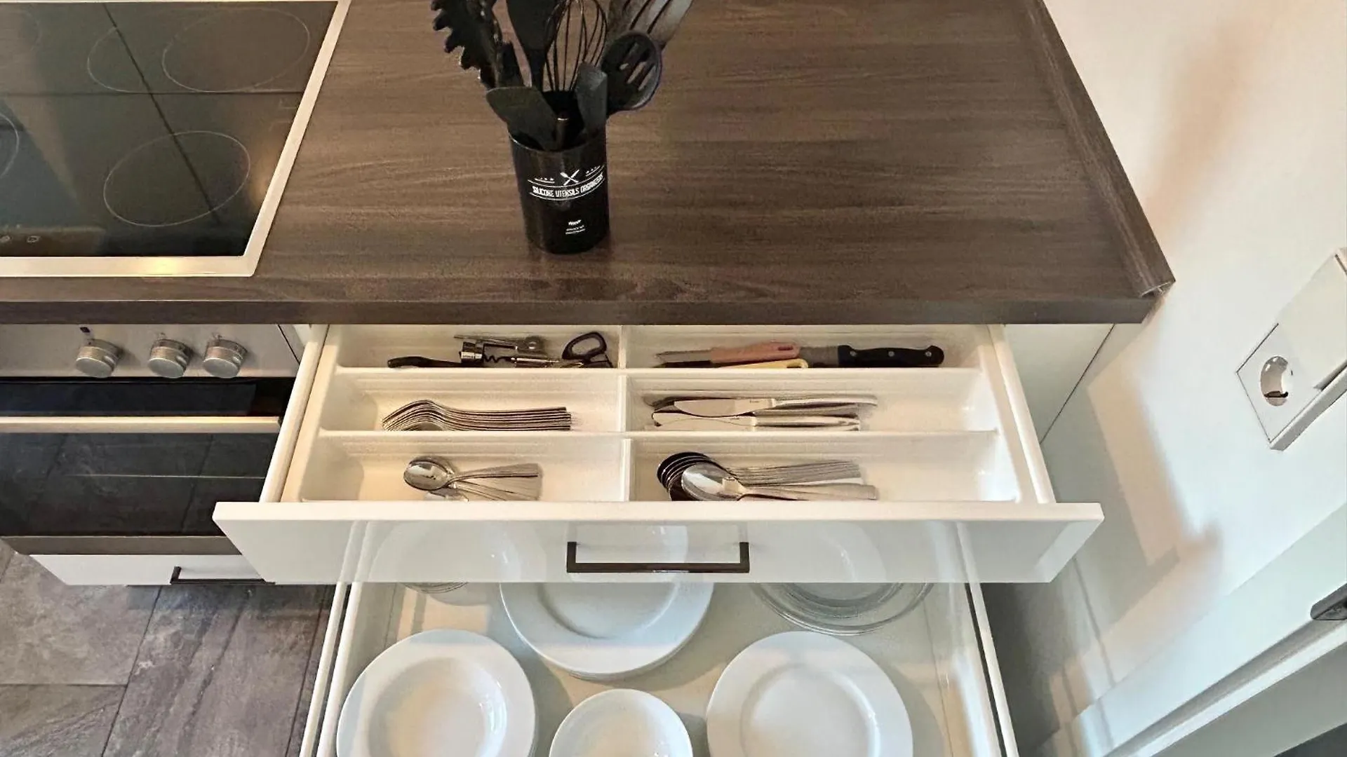 Goeh-Moderne Wohnung In Zentraler Lage, Balkon, Self-Check-In, Wlan, Netflix, Disneyplus Hannover Germany